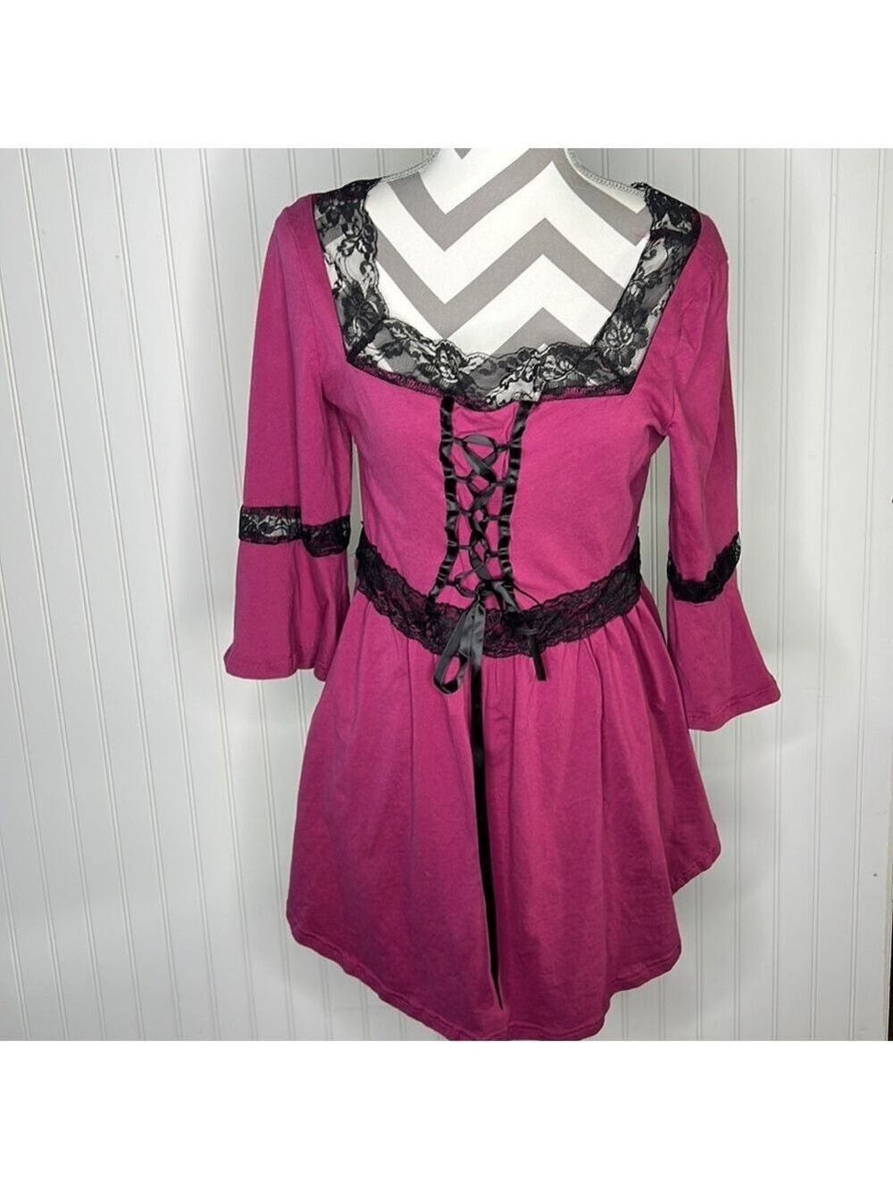 Renaissance Top Size Medium